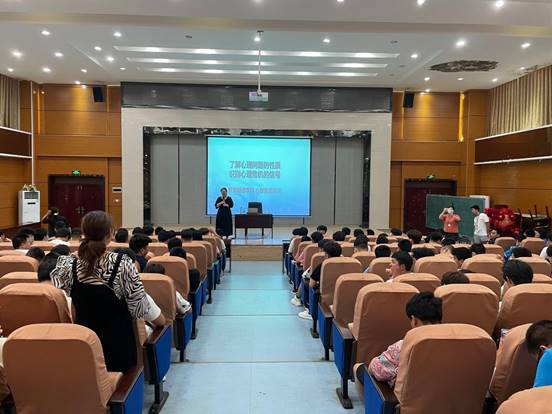 8565CCB78E2D901A22B26B46EC2E56AA